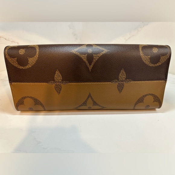 Louis Vuitton On The Go Reverse Monogram - MM - Picture 12 of 13